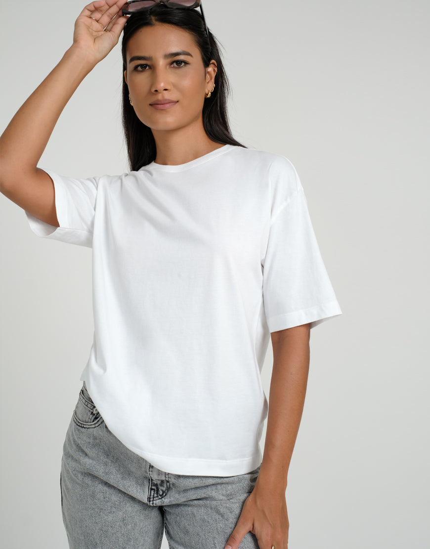 Elena Tee