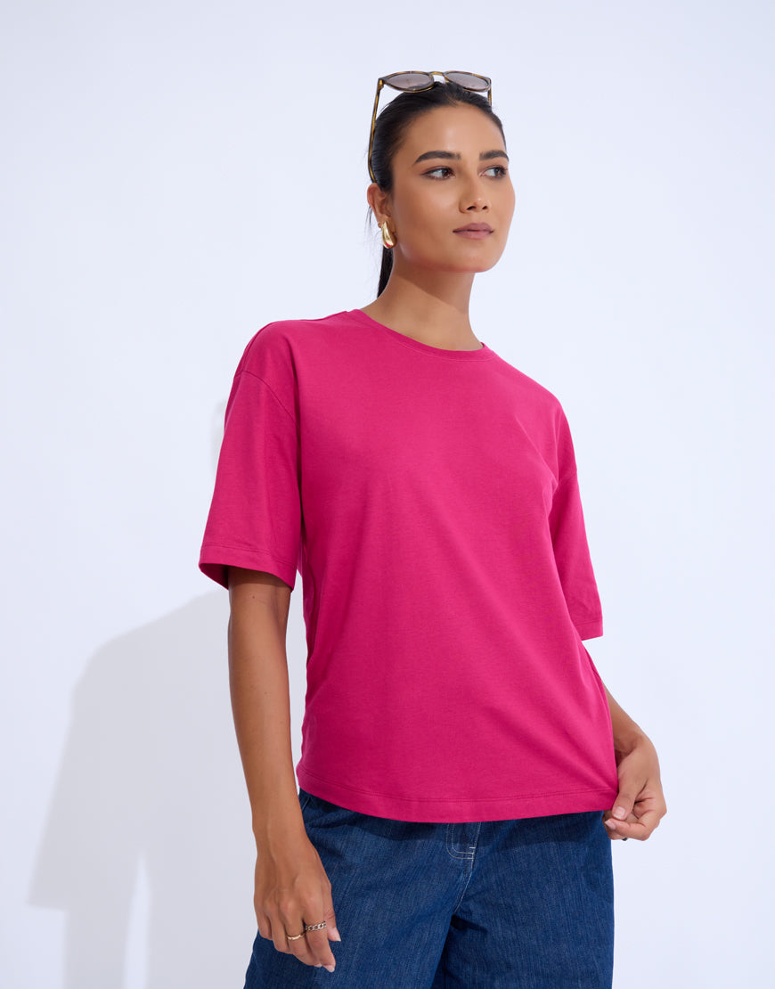 Elena Tee