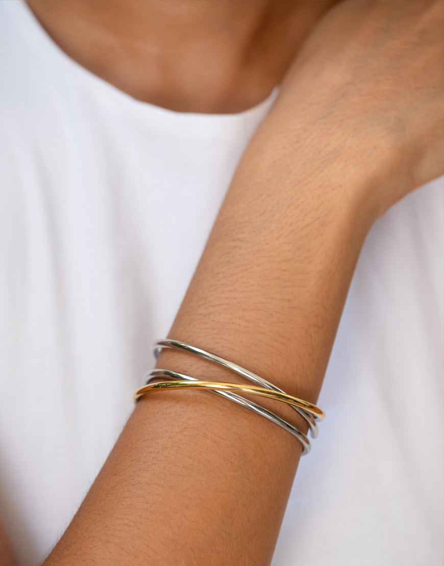Dual Color Cuff with Twisted Details