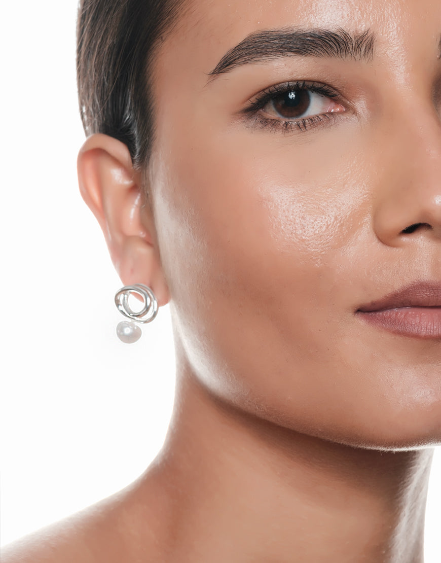 Silver Twisted Circle Stud with Pearl
