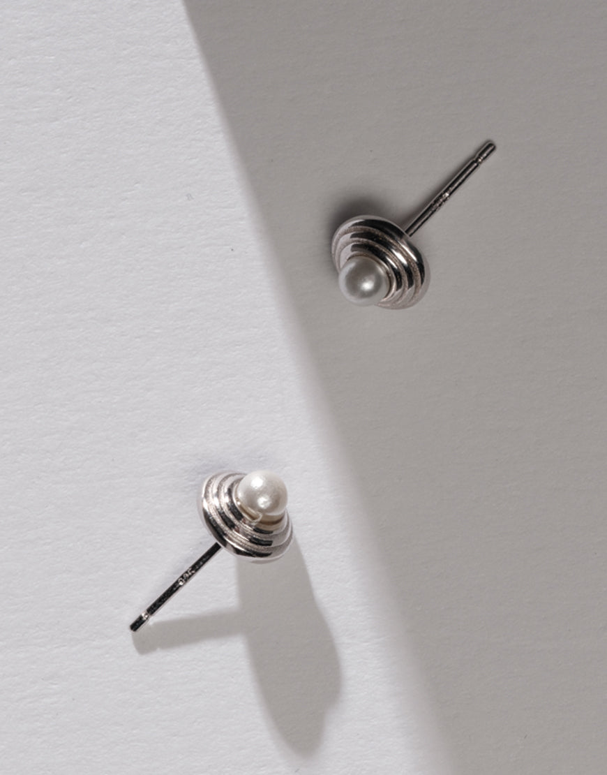 Silver Round Pearl Stud