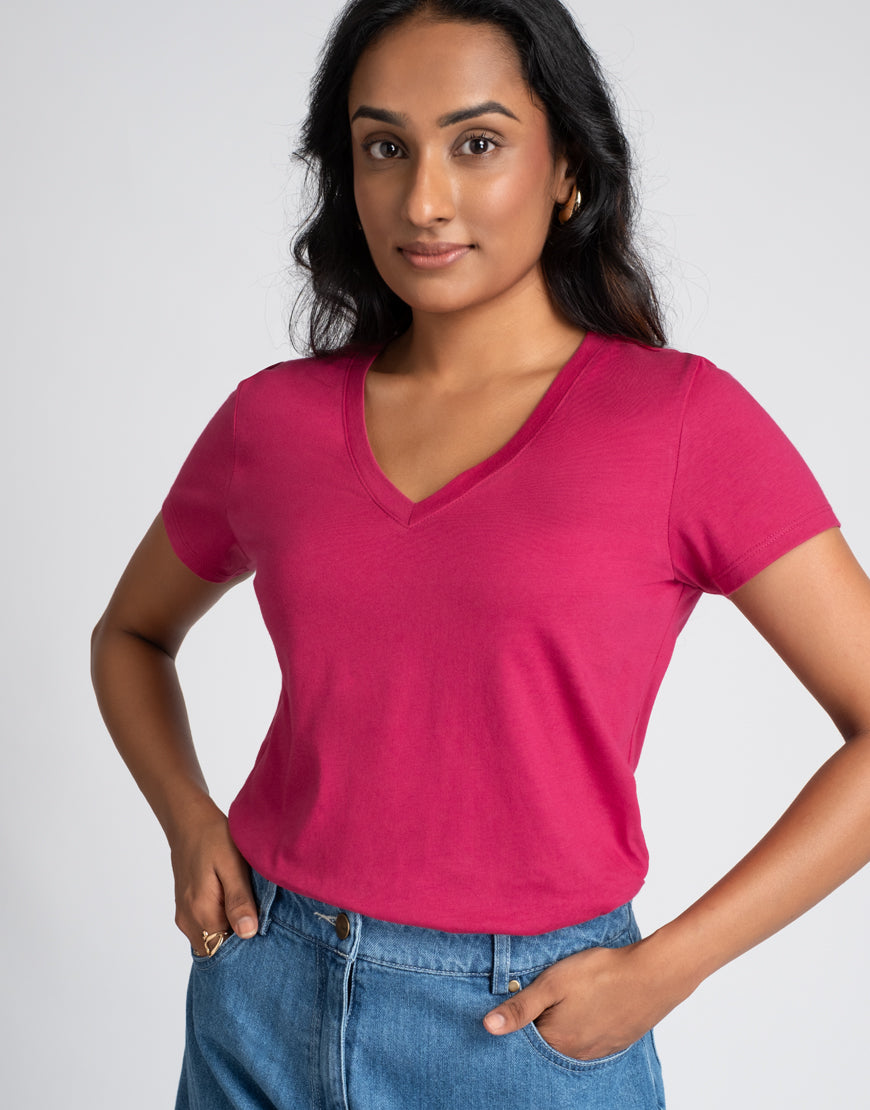 Nakos Tee