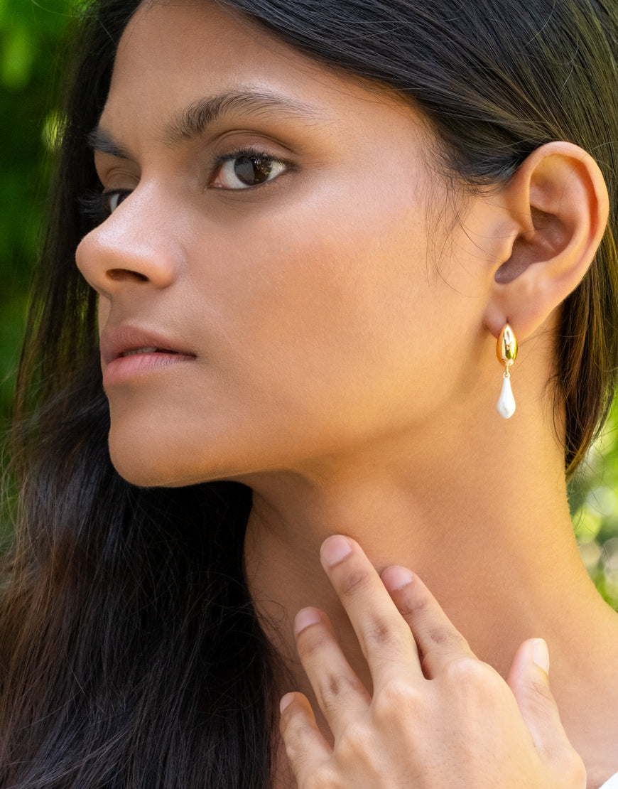 Brushed Silver Molten Stud with Pearl