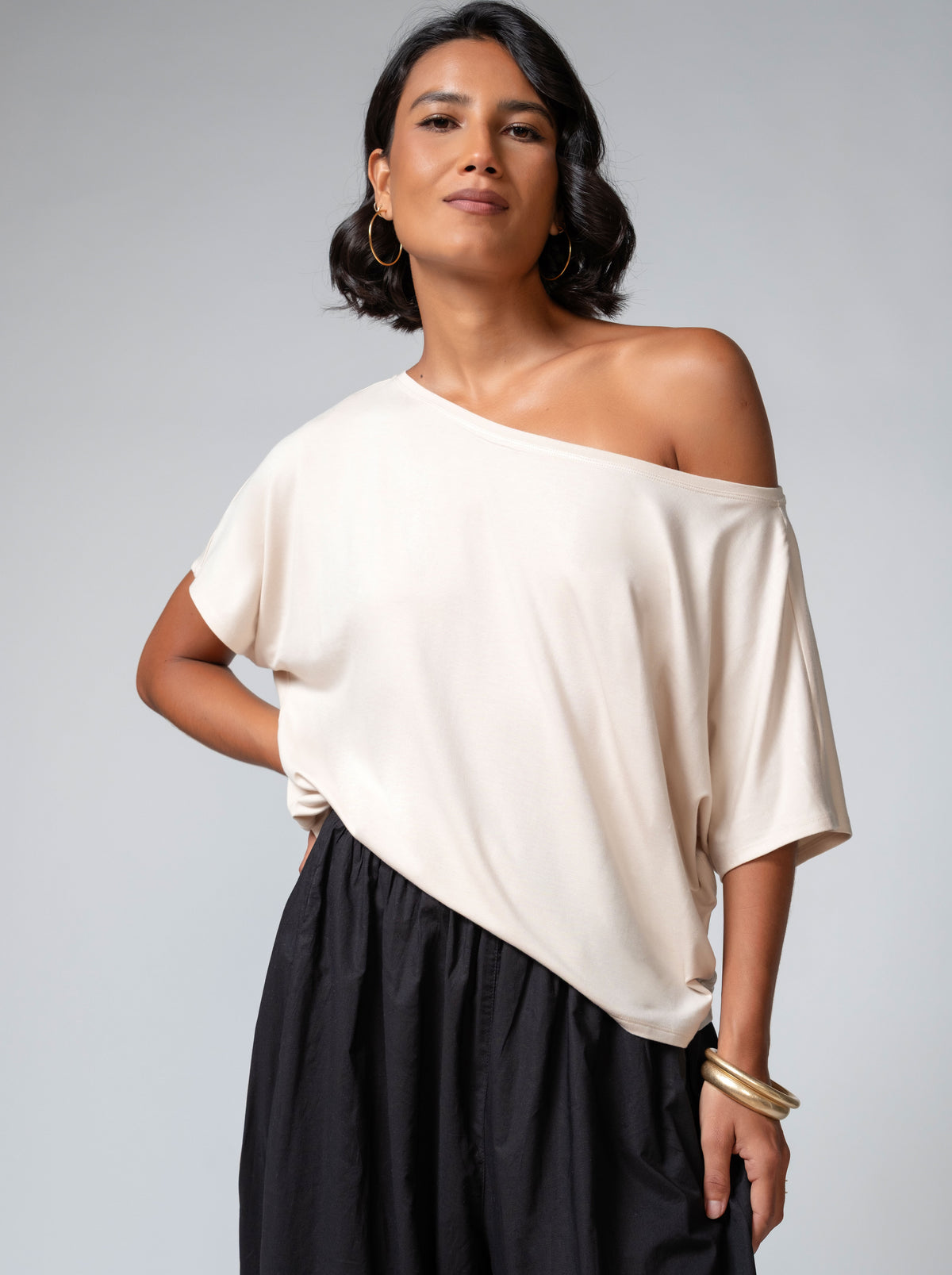 Akio Top